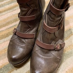 Gray Eric Michael Lena Wedge Booties